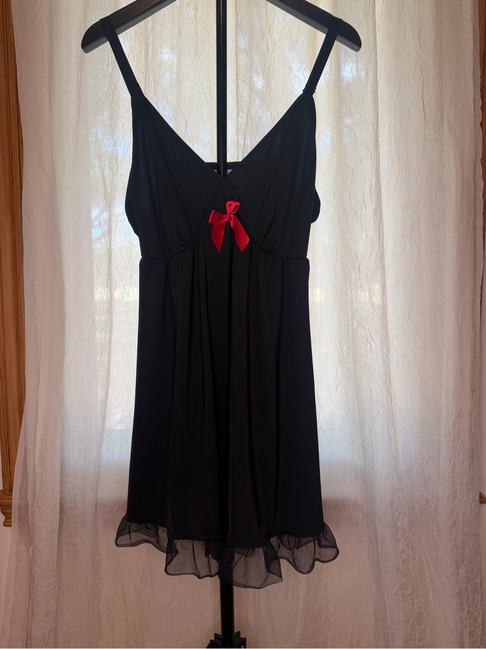 Black Chemise with Red Bow Accent - Women's Sleepwear